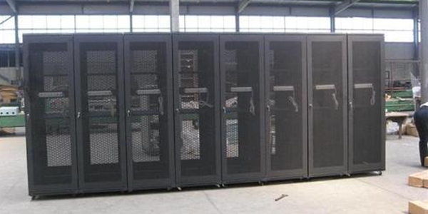 網(wǎng)絡(luò)機柜報價_掛墻機柜價格_19寸標(biāo)準(zhǔn)服務(wù)器機柜報價