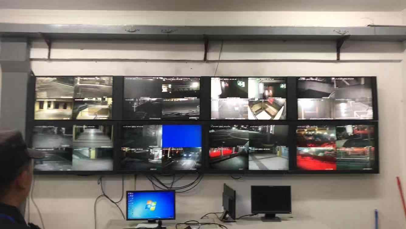 精致廠(chǎng)家為蛇口某大廈監(jiān)控中心安裝電視屏幕墻