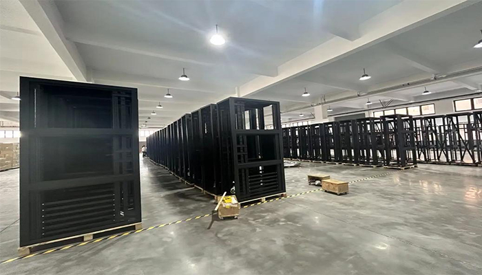 工業(yè)機(jī)柜全場景解決方案：為何精致集團(tuán)能成為行業(yè)首選？