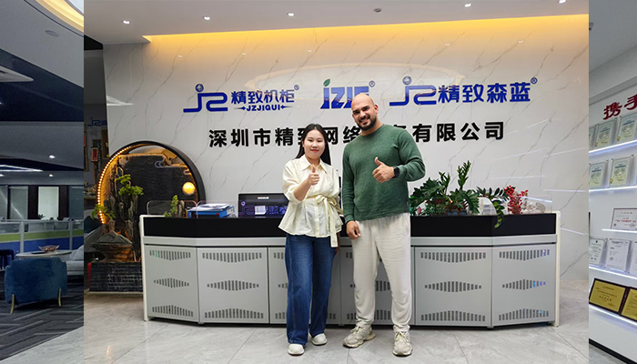 全球伙伴到訪精致機(jī)柜，共話合作新篇章